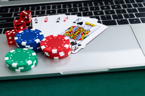 Mobile app interface showing live roulette table and balance widget
