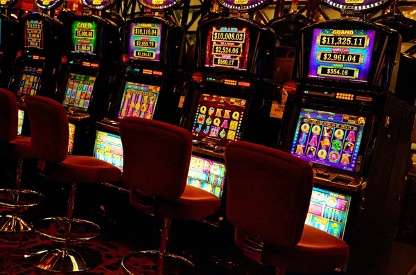 Play'n GO slot games displayed on klikslot88 mobile interface